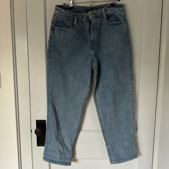 Frank & Oak Cyndi High Rise Straight Jean - Picture 5 of 12